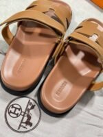 Hermes Chypre Sliders in Brown Color For Men's - Image 4