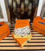 Louis Vuitton Logo Belts For Men's in Different Colors - Image 3