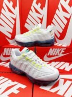 Nike Air Max 95 Splatter Neon Men's Trainers - Image 2