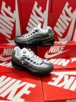 Nike Air Max 95 OG Grey Gradient Men's Trainers - Image 2