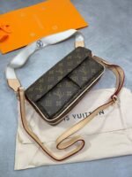 Louis Vuitton Monogram Multi-Pocket Crossbody Bag